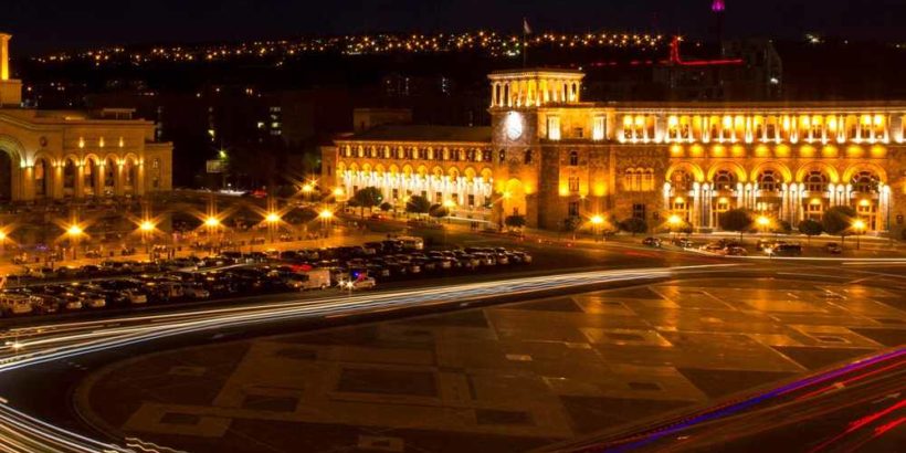 Вечерний Ереван, Армения