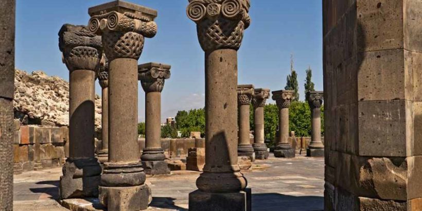 «Храм бдящих ангелов» Звартноц в Армении