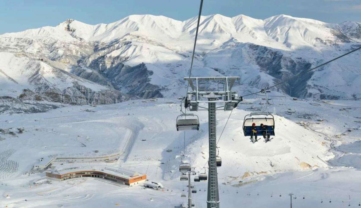 Шахдаг - крупнейший горнолыжный курорт в Азербайджане.